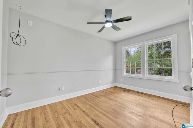 Building Photo - 3027 Cora Ave