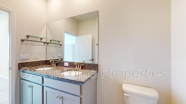 Building Photo - 411 157th Ct E