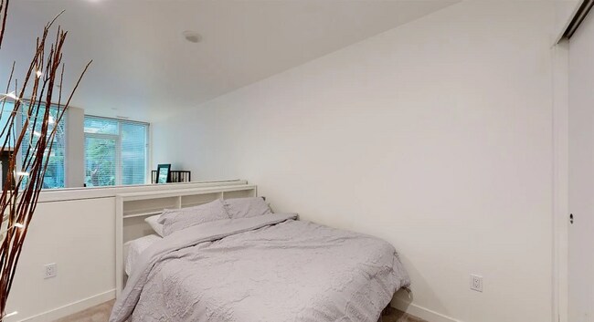Building Photo - Corner view. Luxury. High end appliances. ...