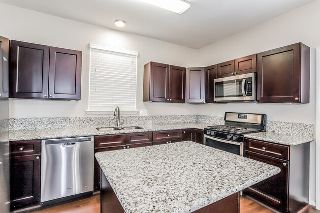 Building Photo - 21819 Octavia Way