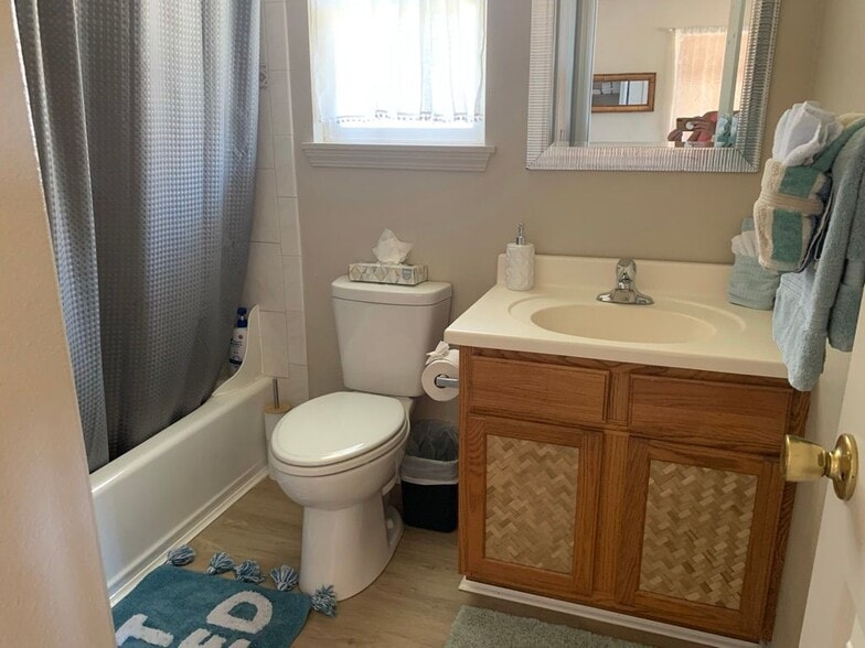 Building Photo - 250 Liholiho St