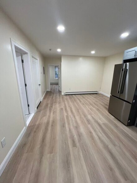 Living Room/Kitchen Second Angle - 17 Hudson St