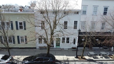 Building Photo - 227 Warren St