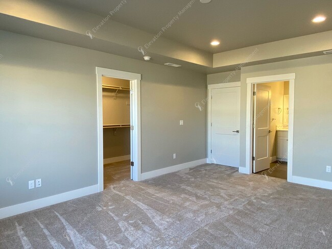 Building Photo - **BRAND NEW CONSTRUCTION** End unit 3BR - ...