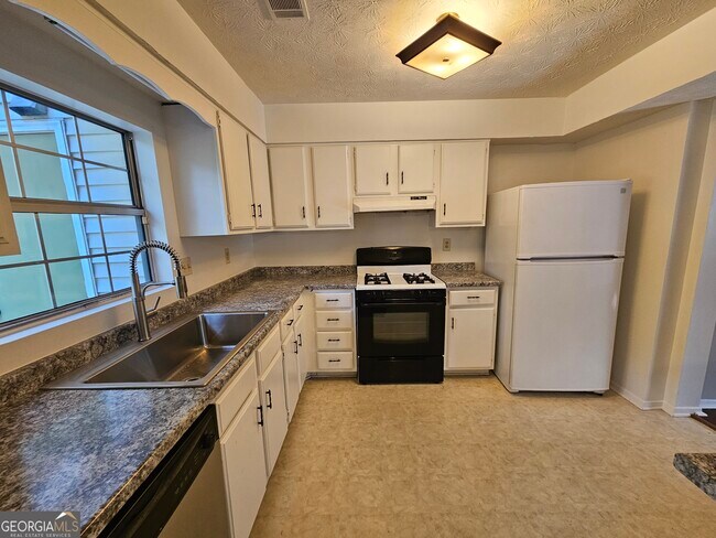 Building Photo - 3065 Shadow Walk Ln