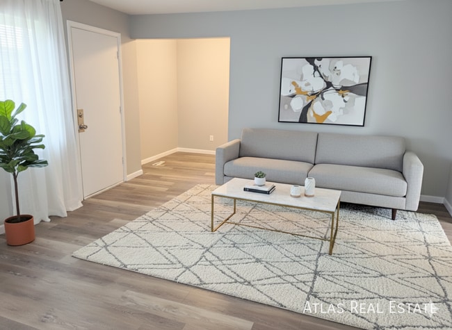 Building Photo - 960 W Moreno Ave