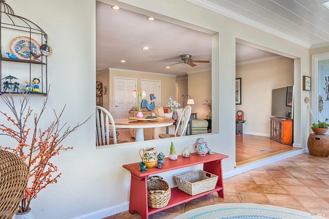 Building Photo - 7556 Oak Leaf Dr