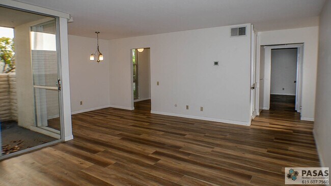 Primary Photo - Spacious 1 bedroom condo in gated complex