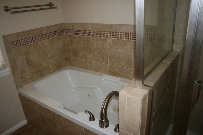 Building Photo - 10748 Appaloosa Ct