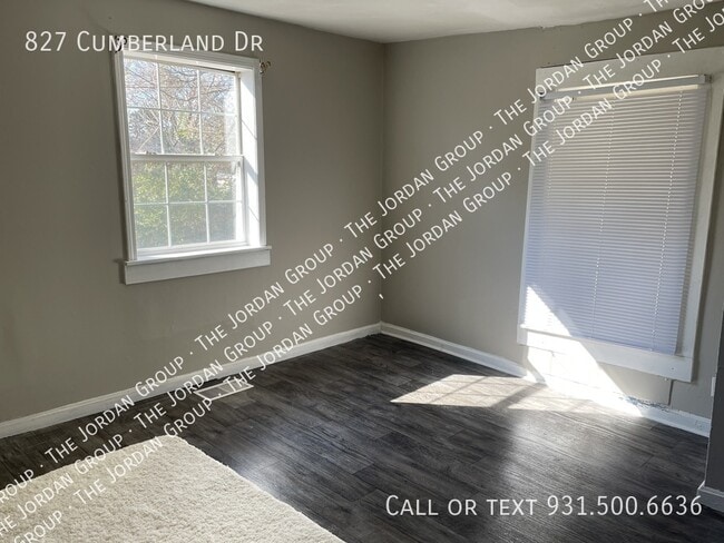 Building Photo - 827 Cumberland Dr