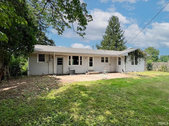 Building Photo - 4336 E 10th St