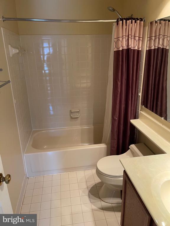 Building Photo - 4221 Devonwood Way