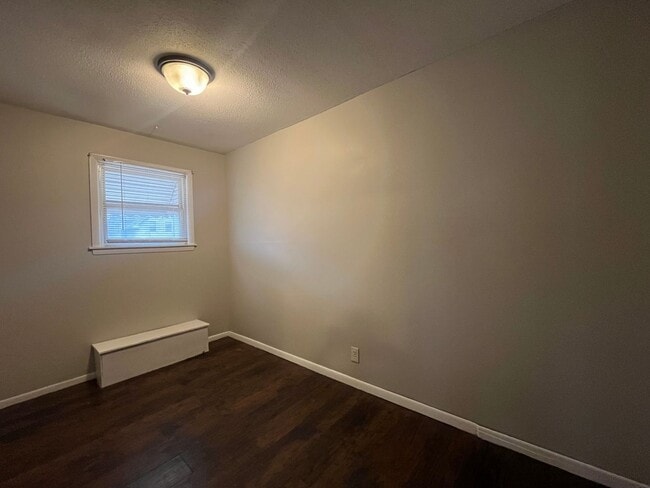 Building Photo - 1092 Edgerton St