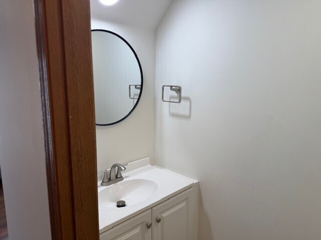 Building Photo - 34016 N White Oak Ln