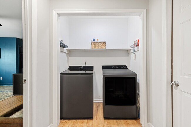 Building Photo - Private 3BR Retreat on 2 Wooded Acres in Clover with no HOA!!