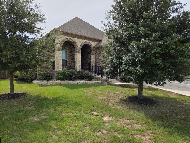 Building Photo - 2832 Coral Valley Dr