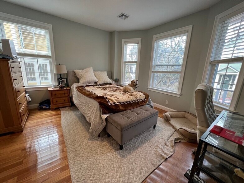 Building Photo - 20 Kenton Rd