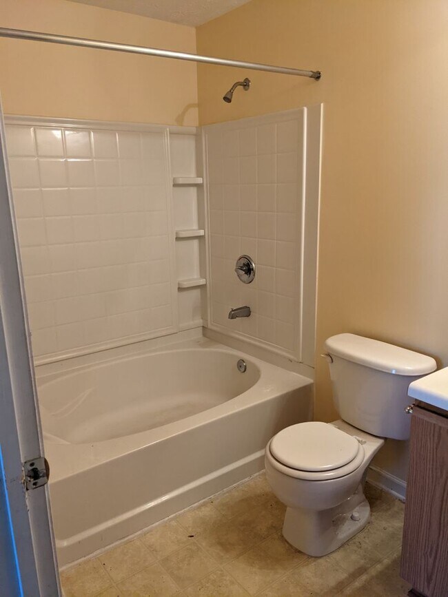 Building Photo - 2201 Waldrop Pl