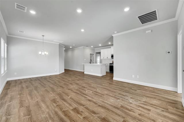 Building Photo - 260 Lakeside Dr