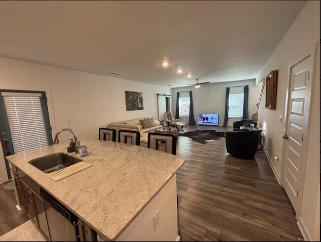 Building Photo - 58 Sandhill Ct