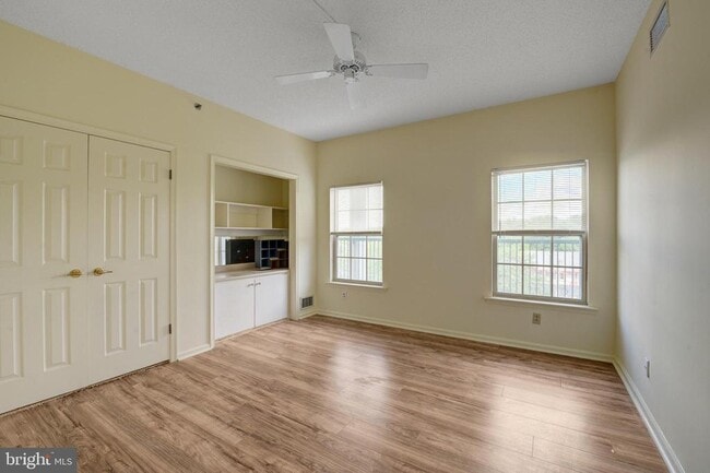 Building Photo - 6146 Main St