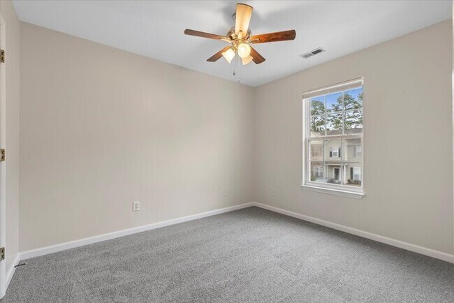 Building Photo - ***Coming Soon!!!***NE Raleigh Townhome For Rent