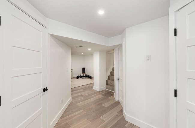 Building Photo - Modern Elegance Meets Mt. Lookout Charm – ...