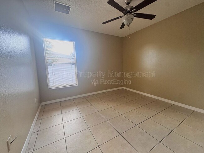 Building Photo - 127 Appian Way