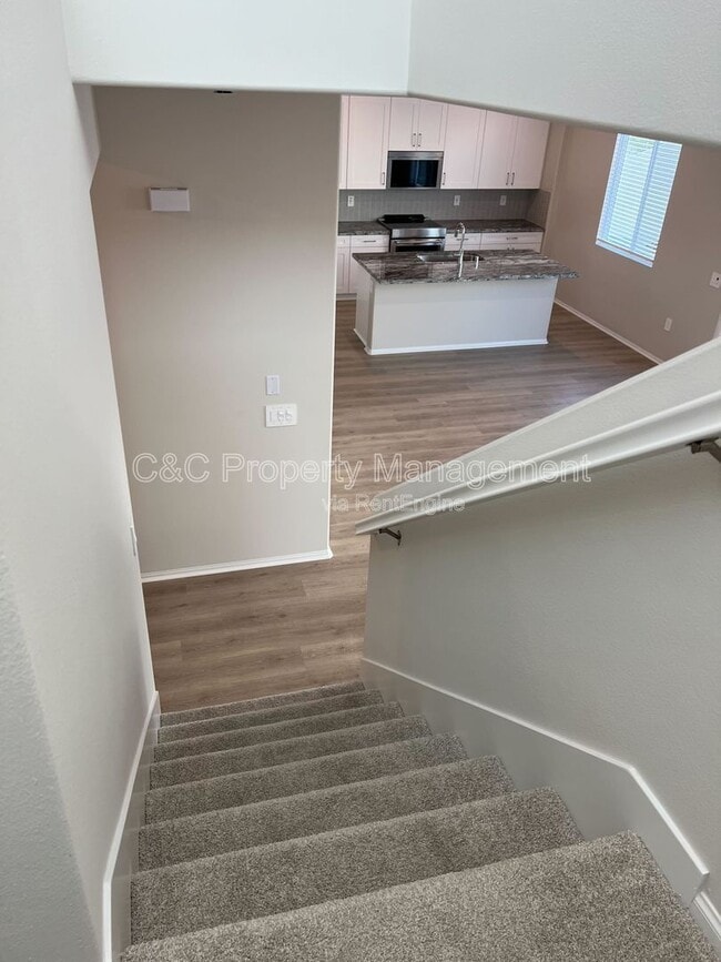 Building Photo - 2084 Mandarin Ln