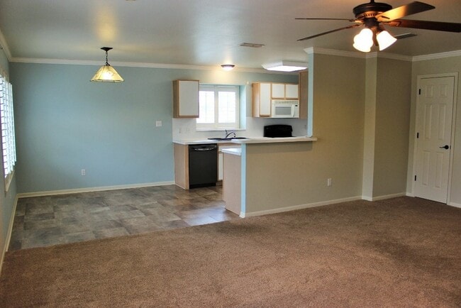 Building Photo - 347 Stone Hill Dr