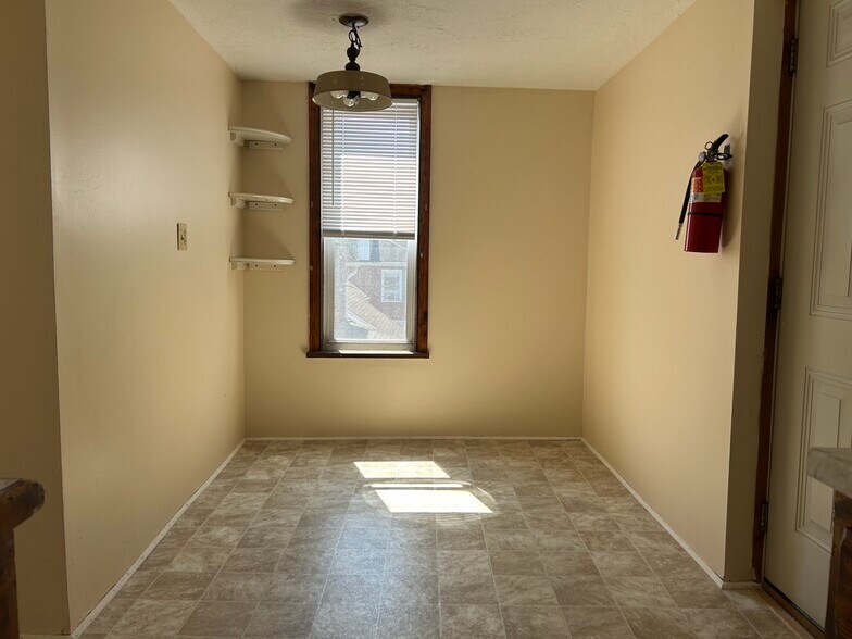 Kitchen - 187 N Fairview St