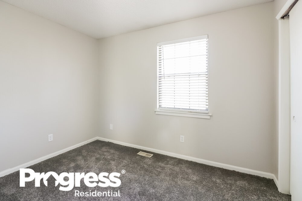 Building Photo - 101 E Pacific Dr