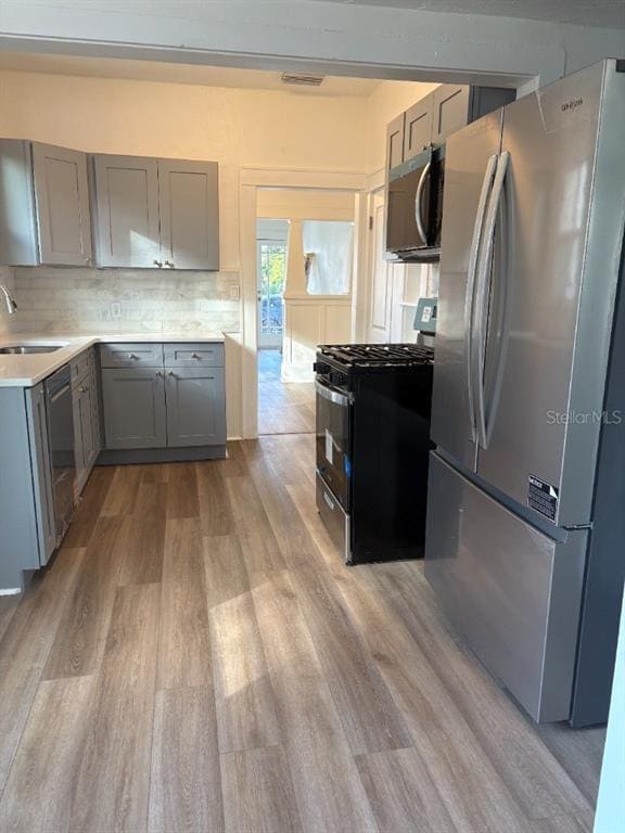 Building Photo - 911 Hart St