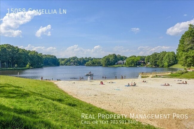 Building Photo - 15058 Camellia Ln