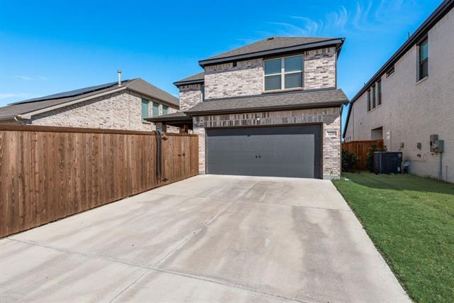 Building Photo - 1220 Canuela Way