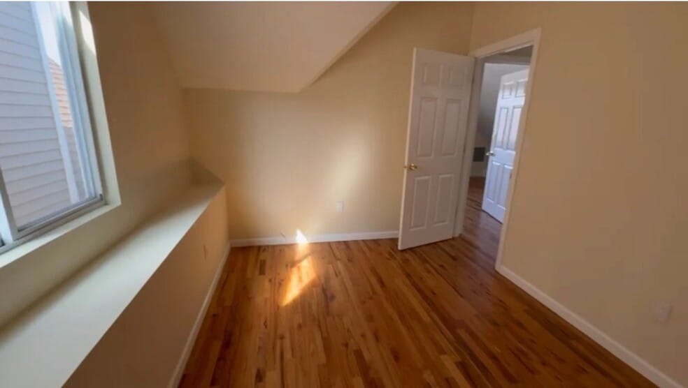 Building Photo - 226 Benziger Ave
