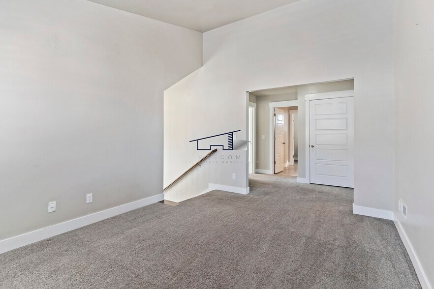 Building Photo - 369 W Clark Cir