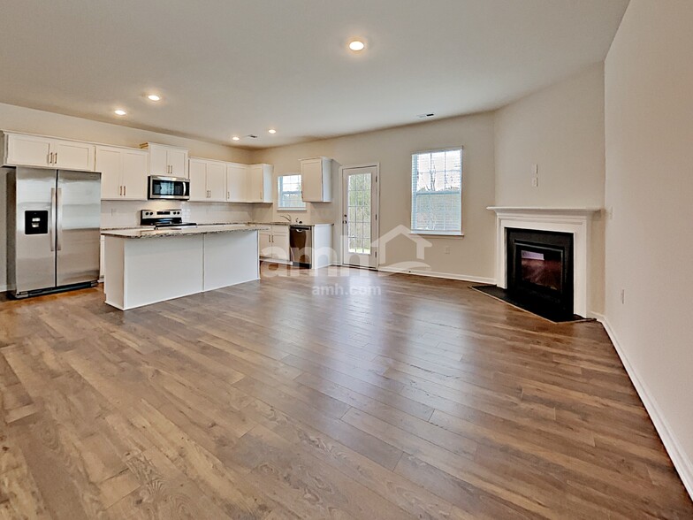 Building Photo - 1299 Kent Downs Ave SW