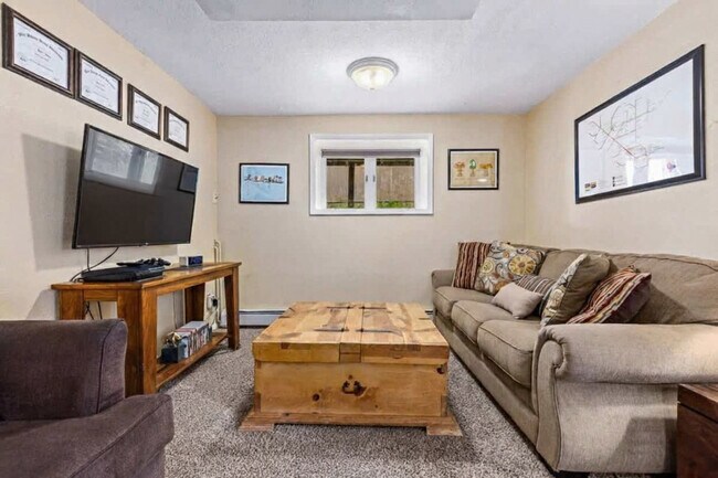 Building Photo - 513 Co Rd 672