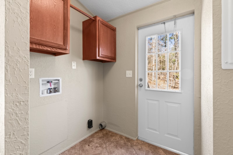 Building Photo - 15843 Country Way