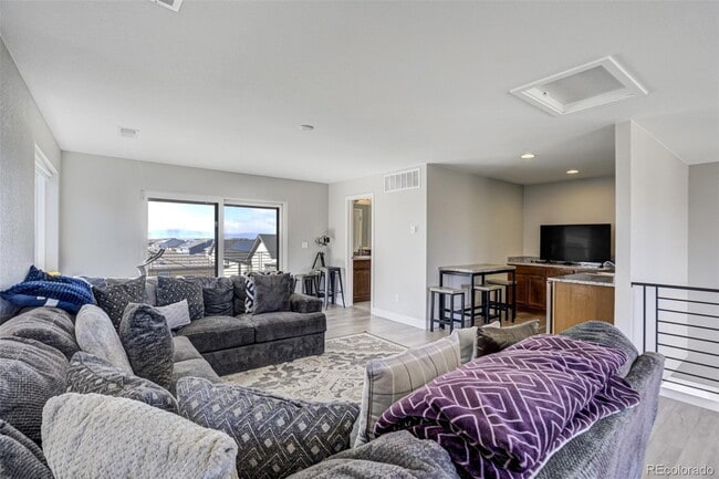 Building Photo - Luxury Living in the Heart of Painted Prairie – Spacious 4 Bedroom Home with Modern Finishes and ...