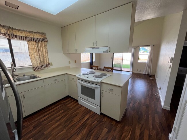 Building Photo - Mililani Town - 2 bedrooms, 1 bathroom hom...