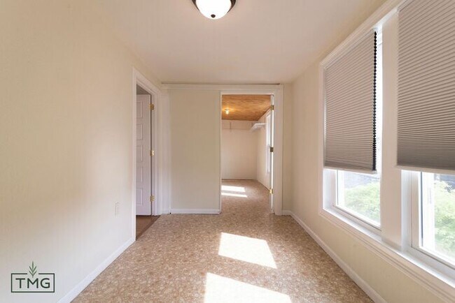 Building Photo - Lawn Care and Water Included! Remodeled 1930s Tulsa Home with 4 Beds, 3.5 Baths + Incredible Char...