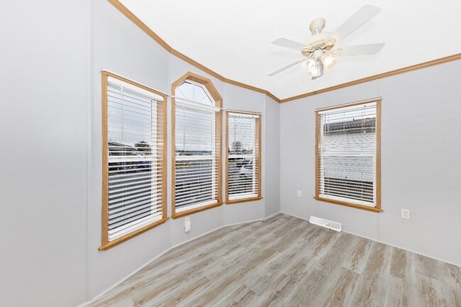 Building Photo - 16114 McGregor Dr