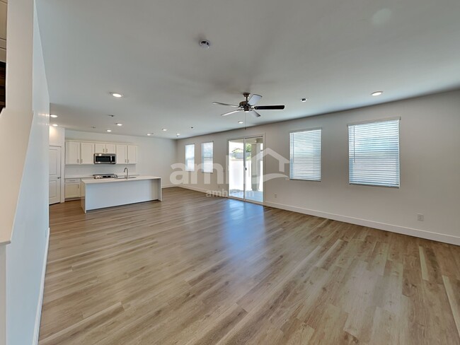 Building Photo - 6489 E Paseo Baranda