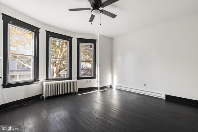 Building Photo - 724 Ash Ave