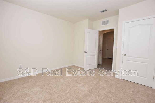 Building Photo - 5552 Siltstone St