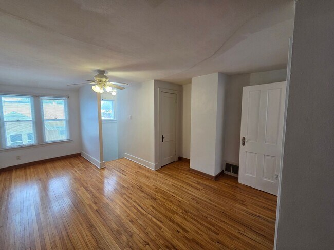 Building Photo - Bertch &amp; Western