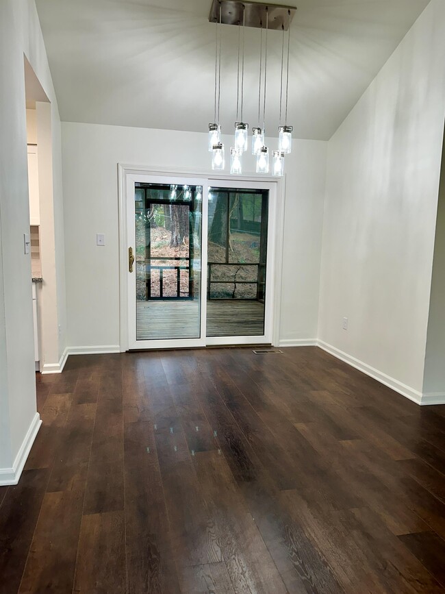 Building Photo - 2413 Pentland Dr