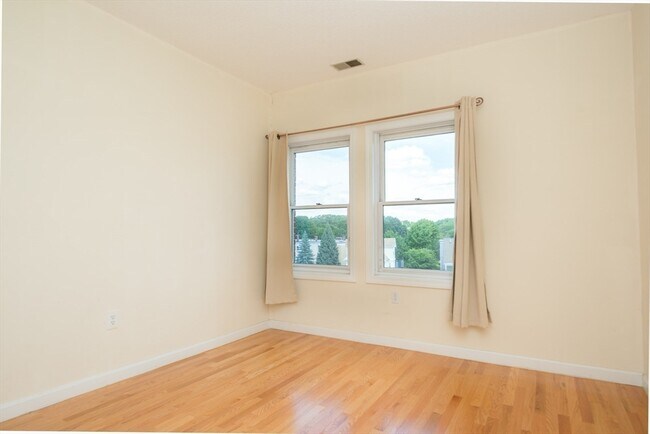 Building Photo - 2456 Massachusetts Ave